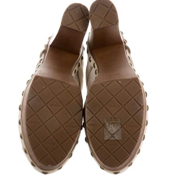 CHANEL 10P Runway Taupe Suede Gripoix Clogs - Picture 7 of 8